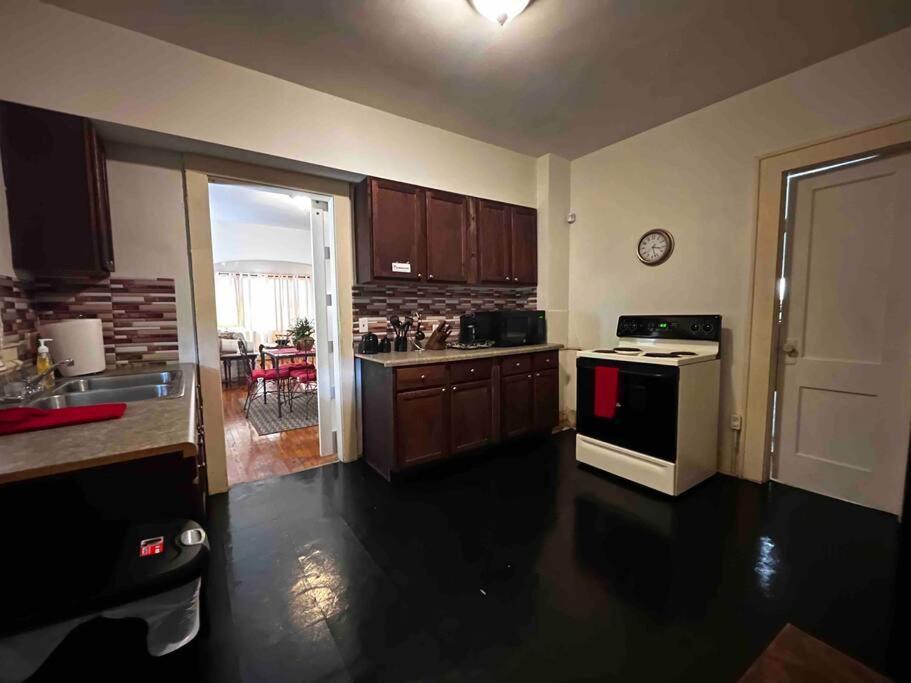 Comfortable 2-Bdrm Spacious Home With Wifi & Patio Indianapolis Exterior photo