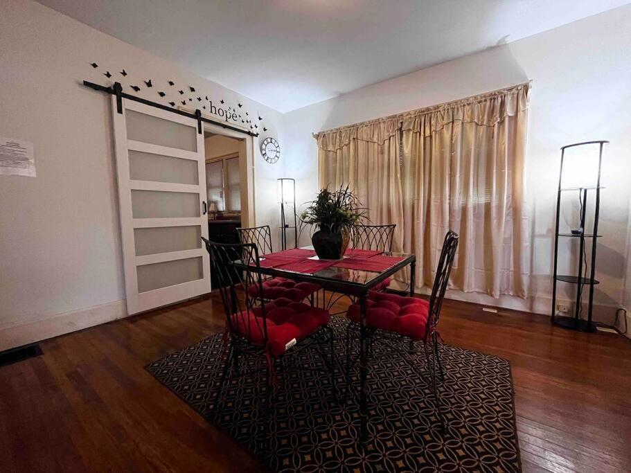Comfortable 2-Bdrm Spacious Home With Wifi & Patio Indianapolis Exterior photo