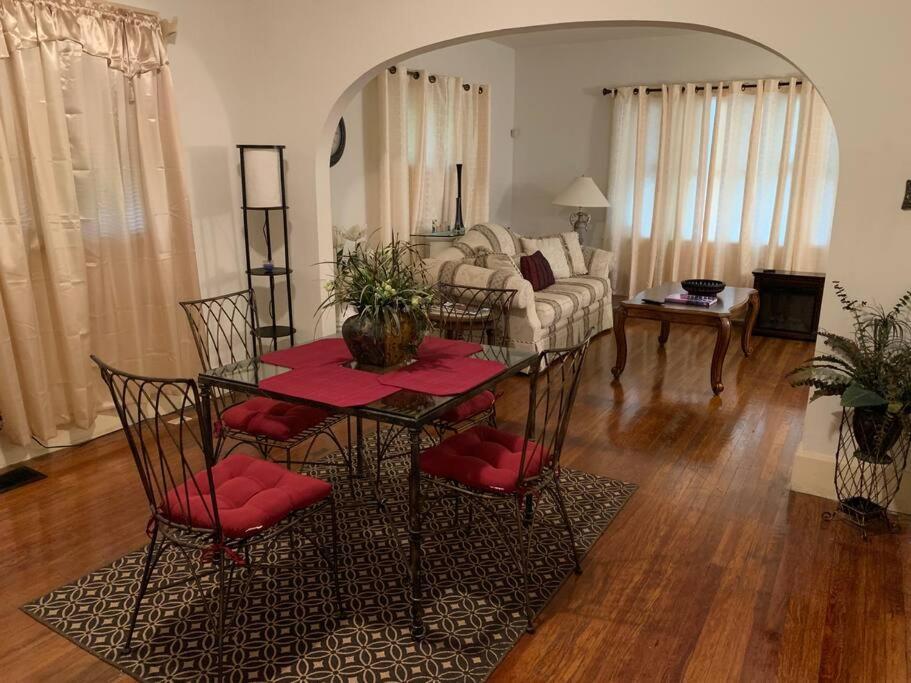 Comfortable 2-Bdrm Spacious Home With Wifi & Patio Indianapolis Exterior photo