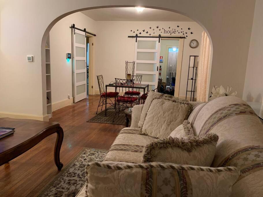Comfortable 2-Bdrm Spacious Home With Wifi & Patio Indianapolis Exterior photo
